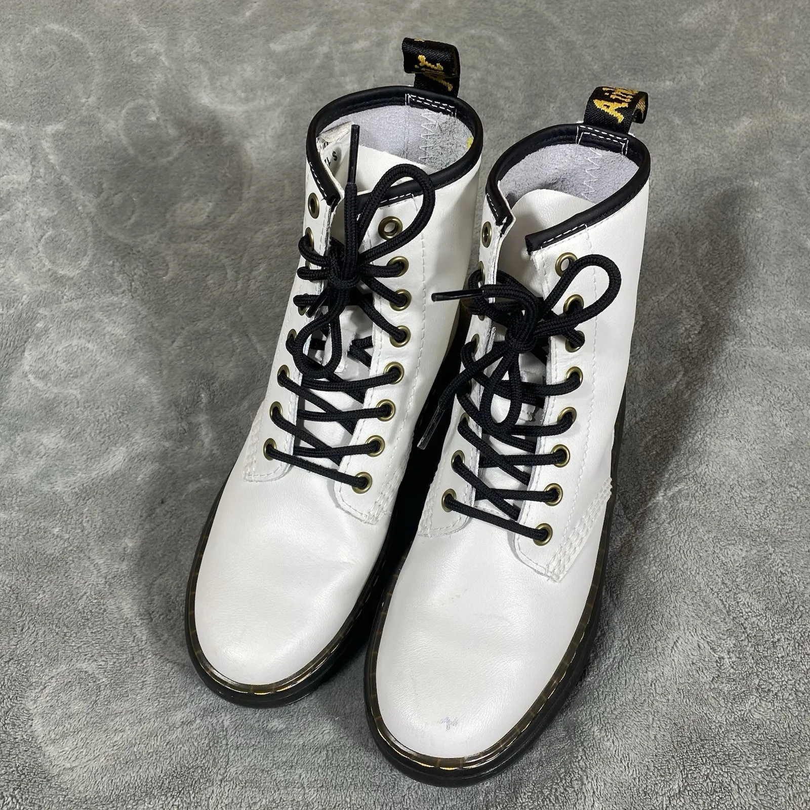 Dr. Doc Martens White Leather Combat Boots Women 5 Smooth Lace Up Bouncing Soles - Image 3