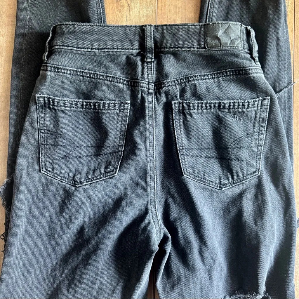 American Eagle Mom Jean Black Ripped Distressed Comfort Stretch Waistband Sz 00 - Image 6