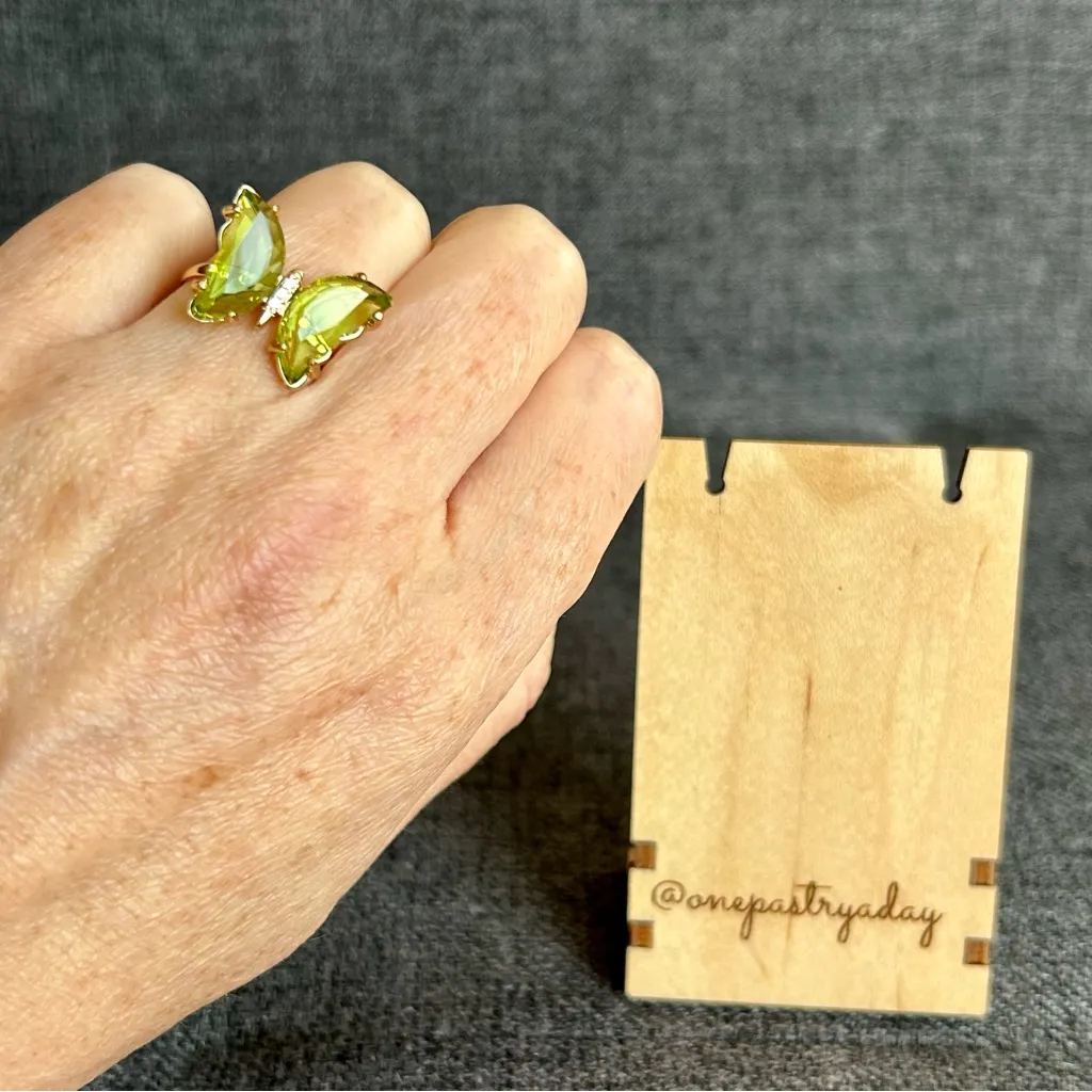 Pretty LIGHT GREEN Butterfly Gemstone Fashion Ring, Gold, Adjustable - Image 13