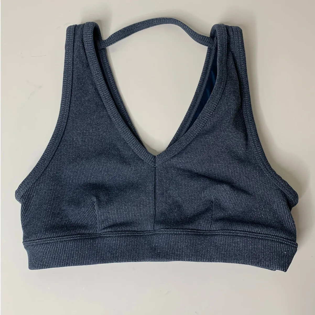 Alo Togetherness Sports bra in Eclipse Heather Womens Small - Image 3