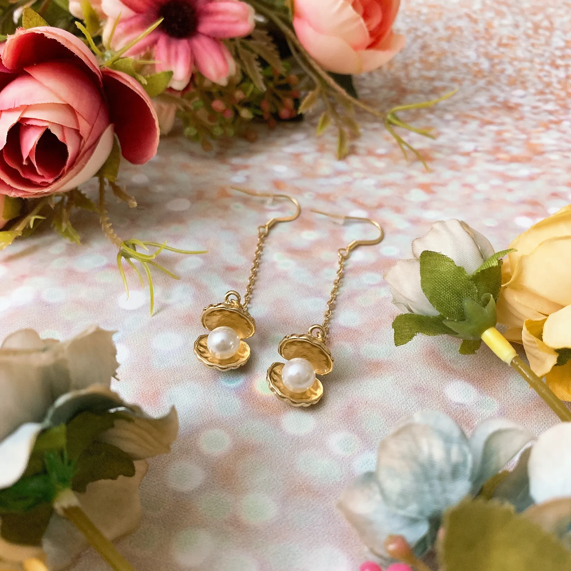 Gold Clamshell With Pearls Dangle Drop Statement Earrings - Image 3