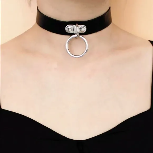 Oring Choker Necklace New - Image 2
