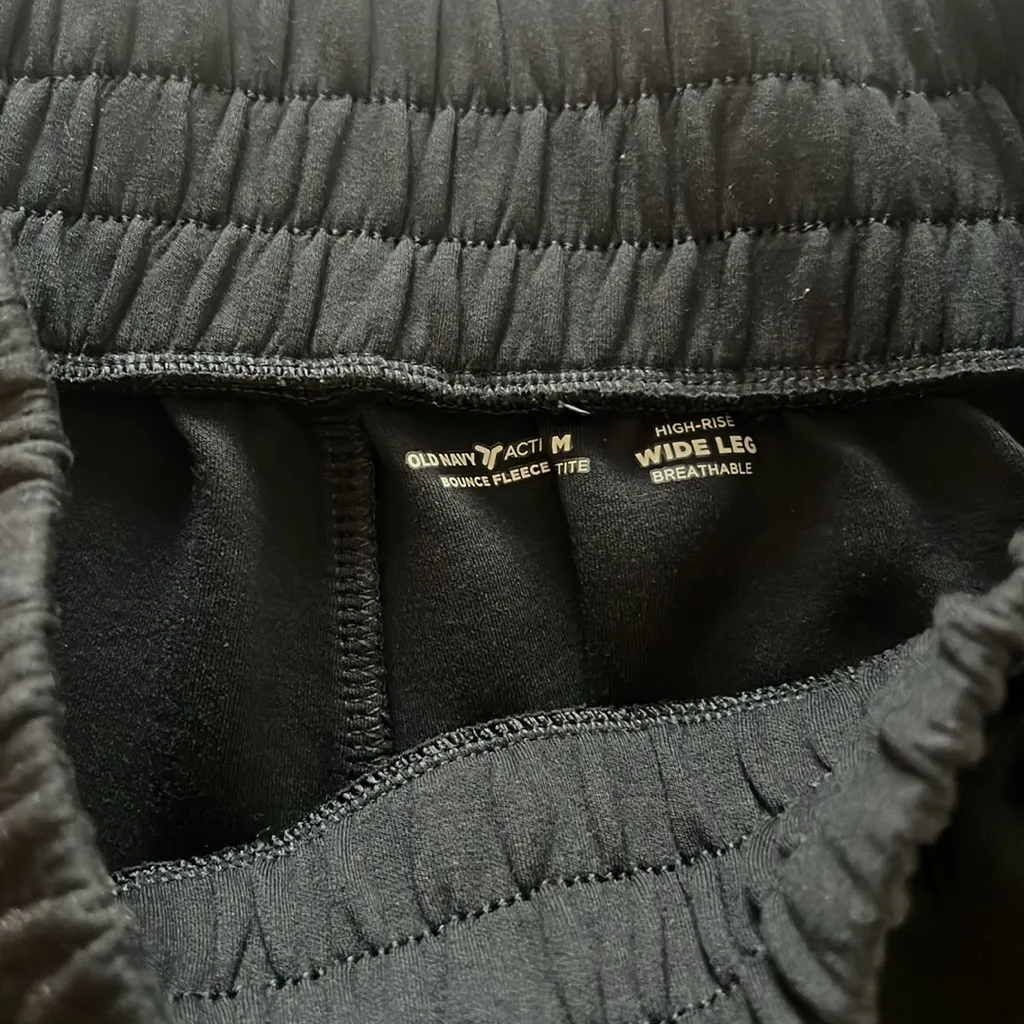 Old Navy Active Bounce Fleece Sweatpants - Image 3