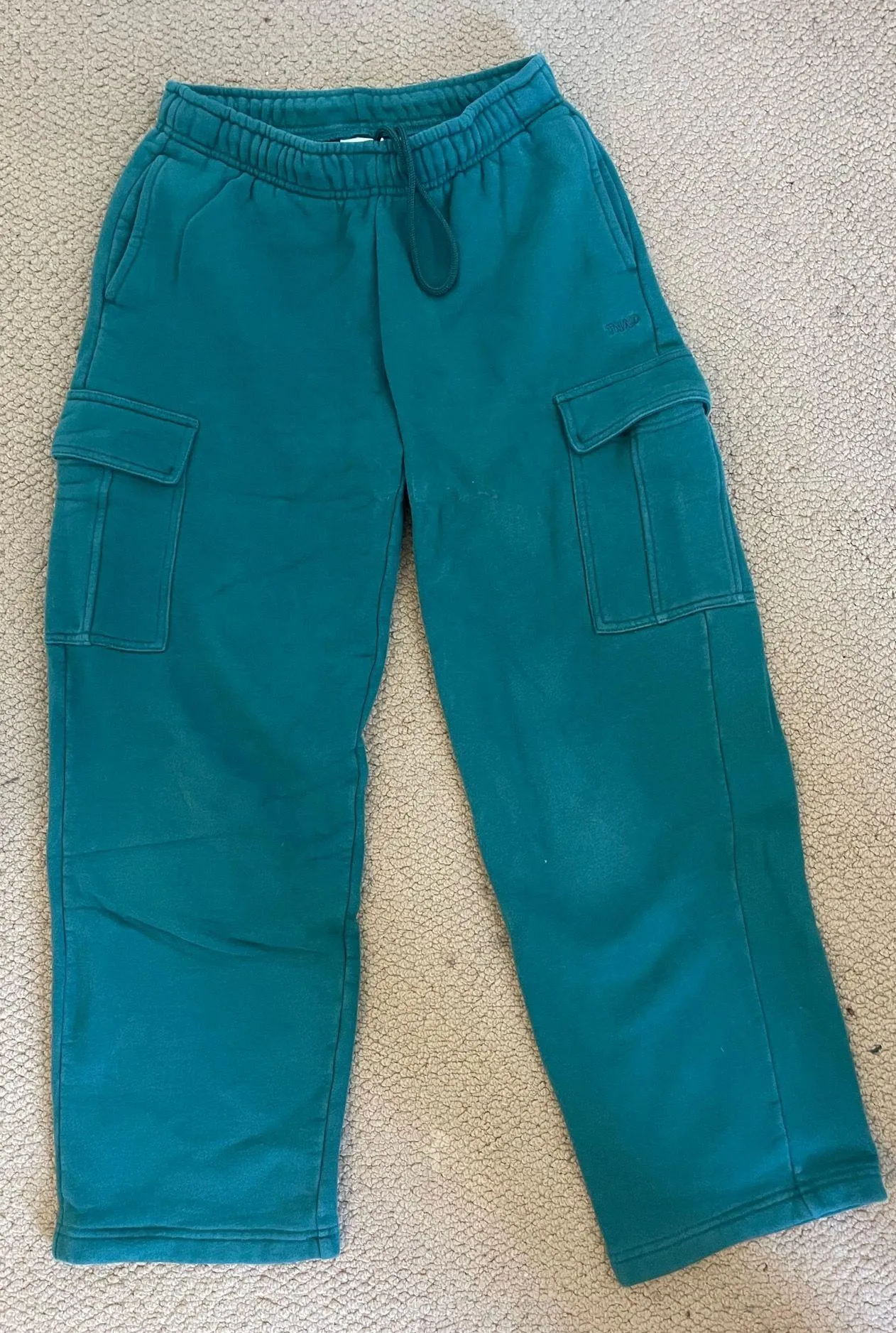 Aritzia TNA Cozy Fleece Mega Cargo Sweatpants - Image 3