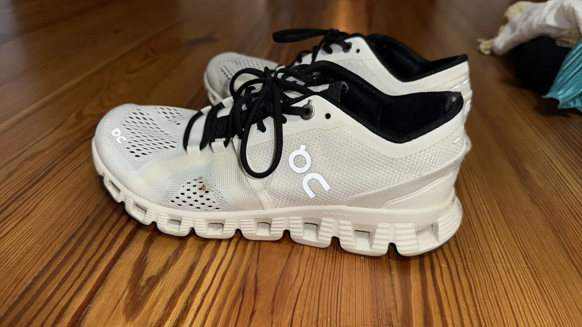 On Cloud Running Shoes Cloud - Image 6