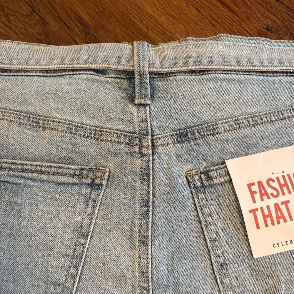 Celebrity Pink Women's Distressed Denim Shorts with Belt Size 9 Blue - Image 10