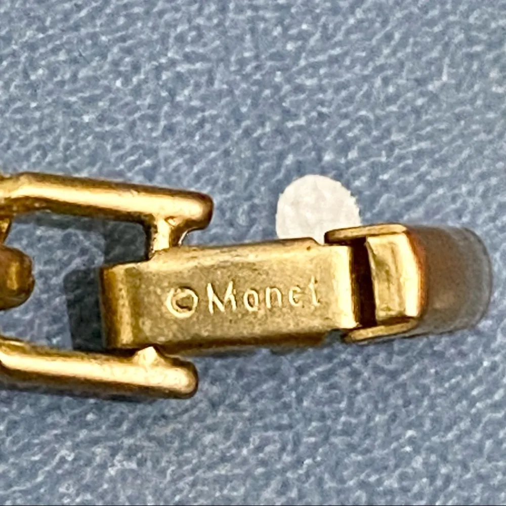 Vintage MONET Signed Coral Orange Cabochon Gold-tone Link Bracelet - Image 12