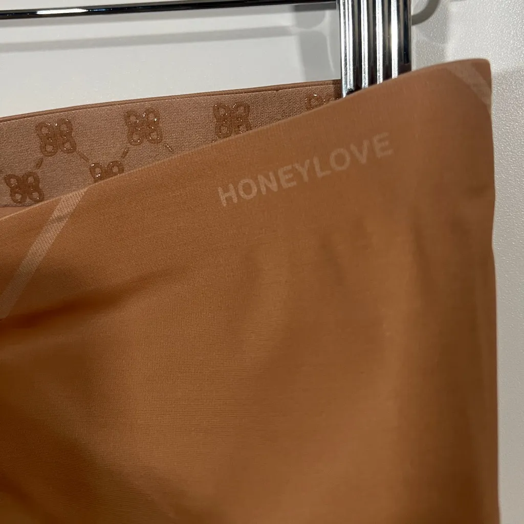 NEW HoneyLove Shadow Sculpt High - Image 6