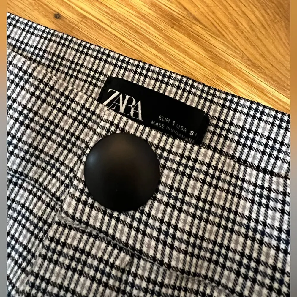ZARA  Plaid Pants - Image 3