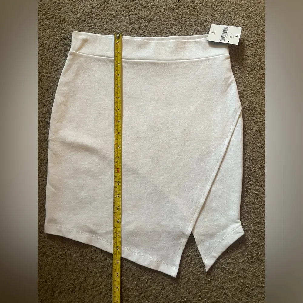 NWT Forever 21 Asymmetrical Short Pencil Skirt - Image 4