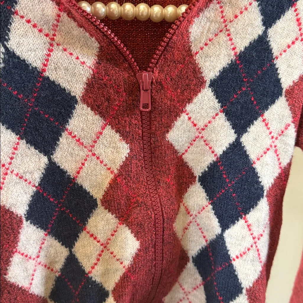 CLARKE ARGYLE ZIP-UP SWEATER IN RED, WOMEN'S AT URBAN OUTFITTERS - Image 5