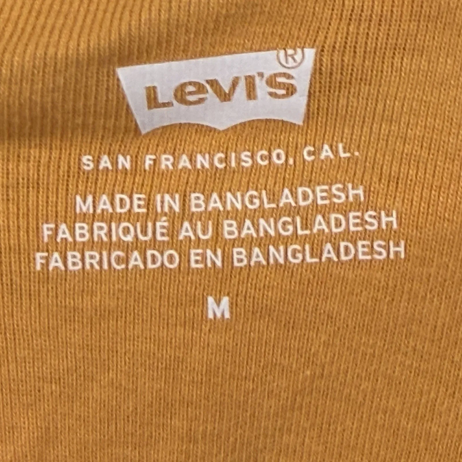 Levi's Graphic Top Women's Size Medium Tee T-Shirt Orange Cropped Y2K Basic - Image 4