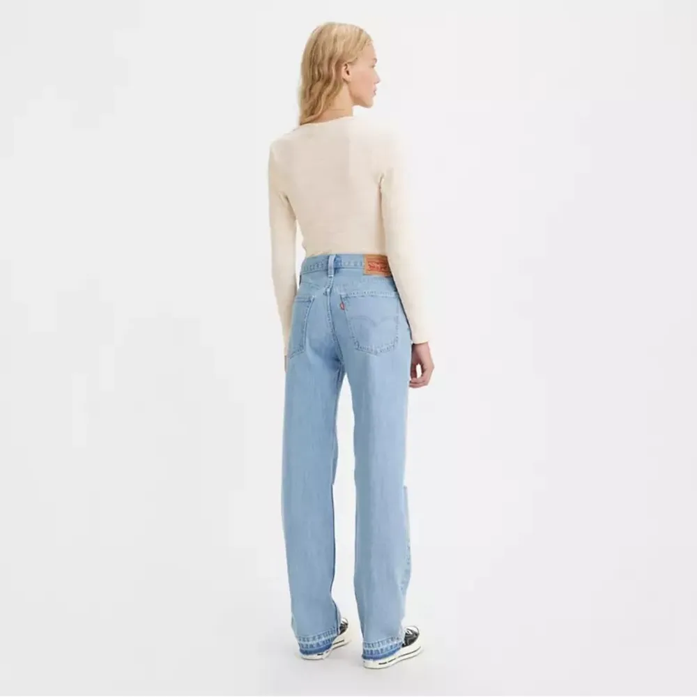 Levi's NWT LOW PRO WOMEN'S JEANS - Image 3
