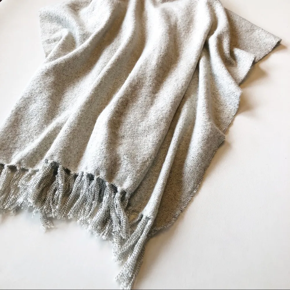 Universal Thread Cape Cardigan Scarf Sweater - Image 6