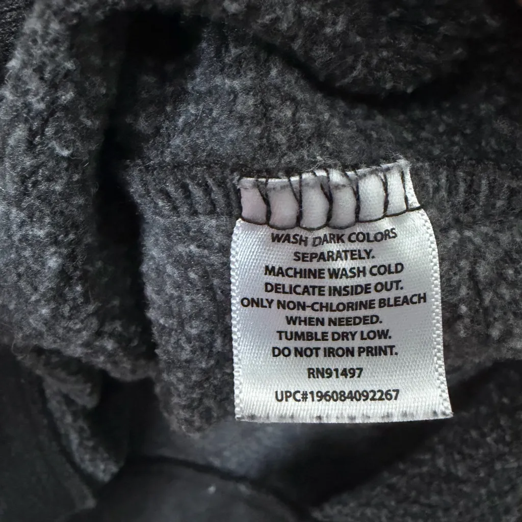 Def Leppard Graphic Gray Sweater Size L - Image 3