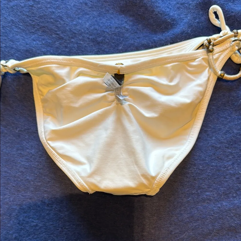 Vix White string bikini bottom with Beaded Ties and ruching - Image 6