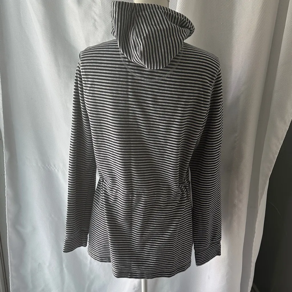 L.L. Bean Black and White Striped Utility Jacket - Image 6
