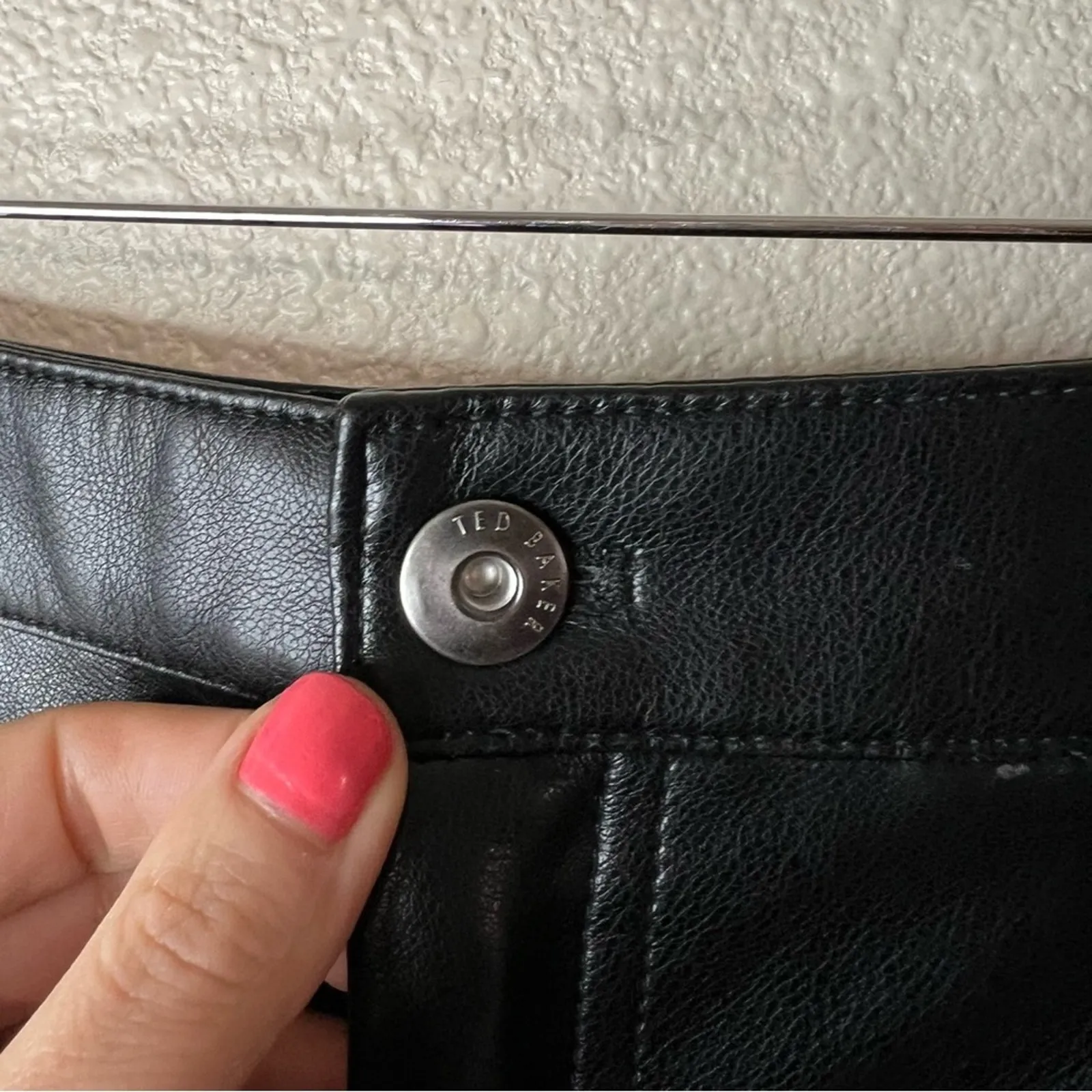 Ted Baker London Plaider Black Faux Leather High Rise Straight Pants NEW 2 / US6 - Image 5