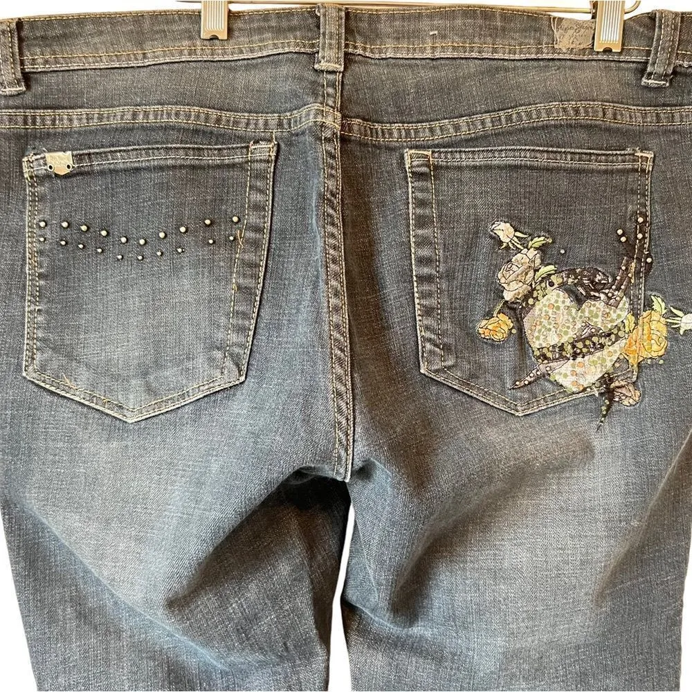 Rare Pepe Jeans London Embroidered Floral Heart and Snake Jeans - Image 13
