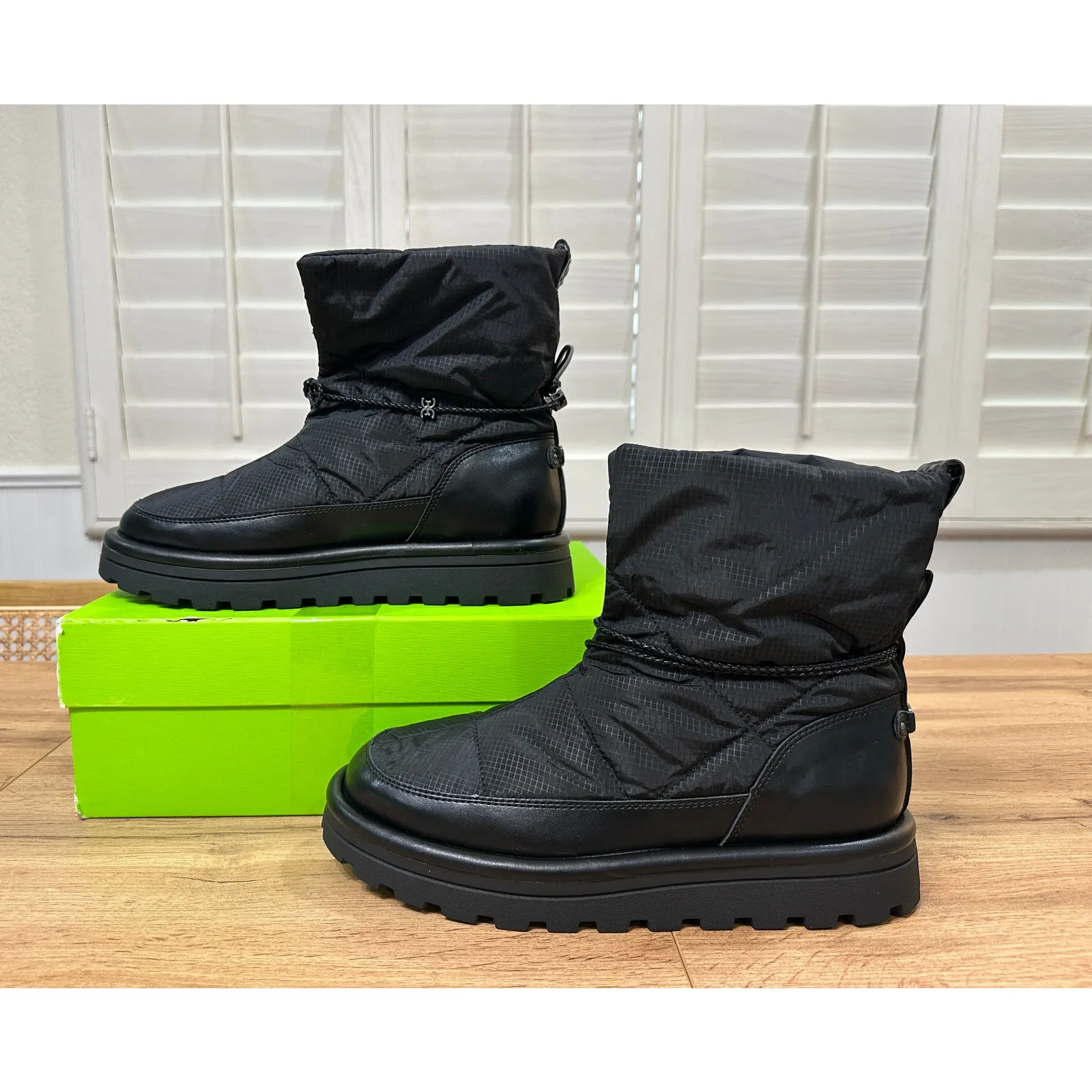 Sam Edelman Olin Lug Sole Bootie Black Nylon Sz 10.5 NIB Stylish Foldover Cuff - Image 4