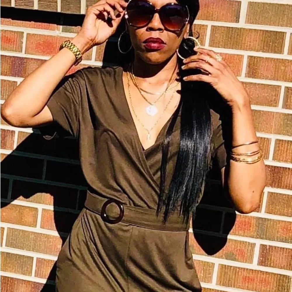 Zara army green wrap capris style jumpsuit woman’s size small - Image 10