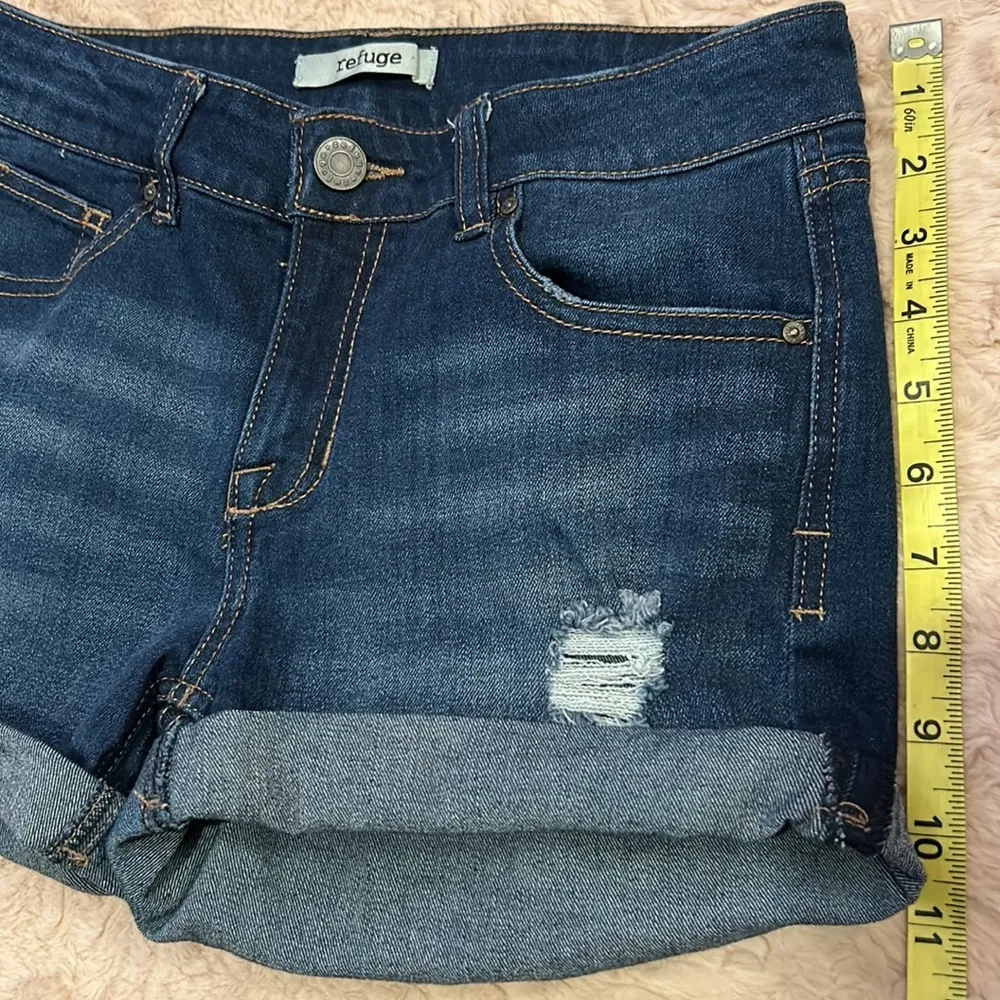 Size 0 Jean shorts - Image 4