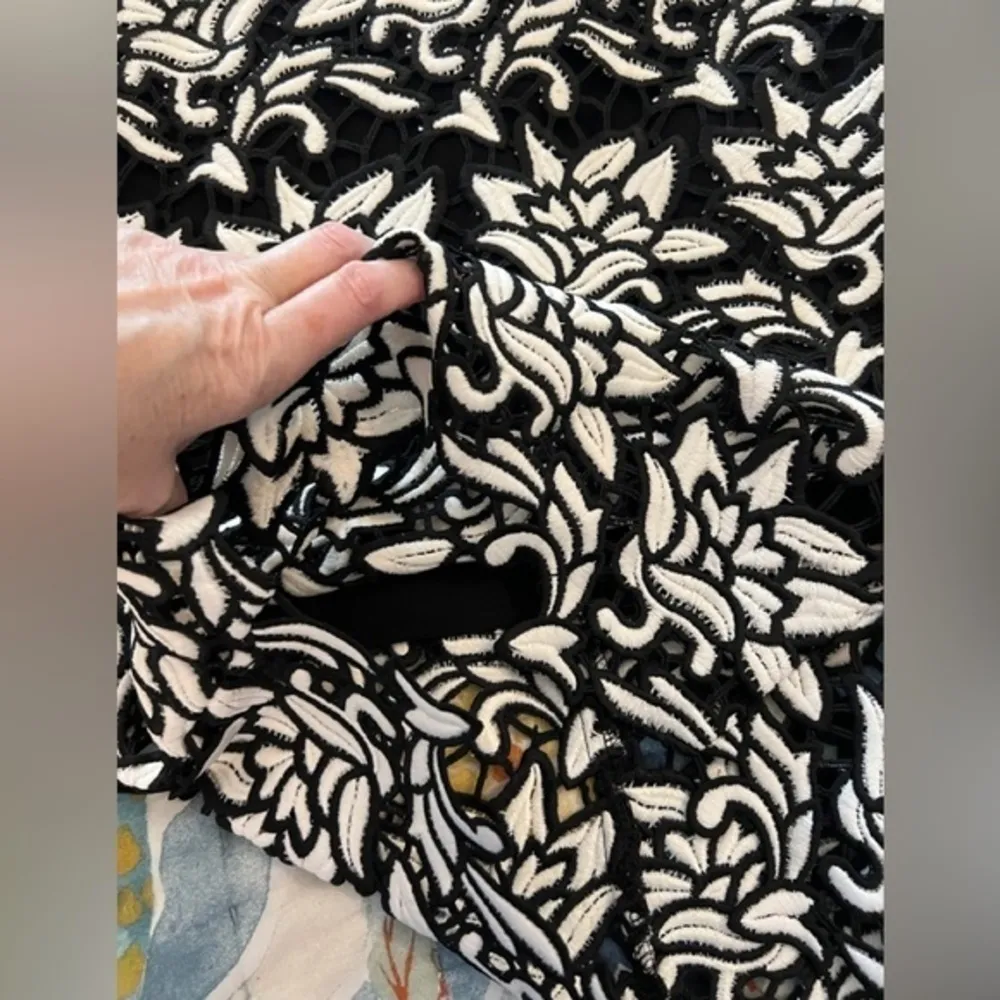 J.O.A. XS Floral Lace Strapless Sheath Midi Dress - Image 12