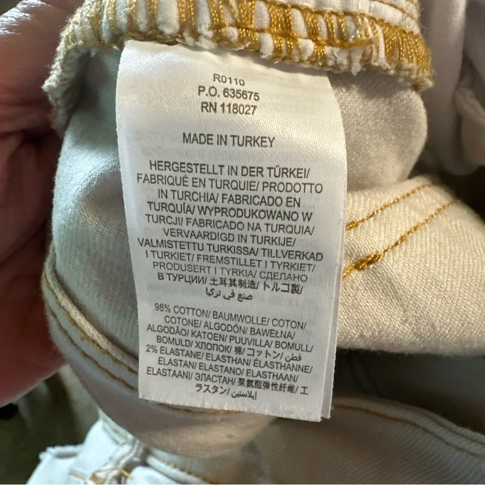 Boden Shorts Size 10 Cream Cut Offs Button Fly Raw Hem High Rise Denim 4” Inseam White - Image 6