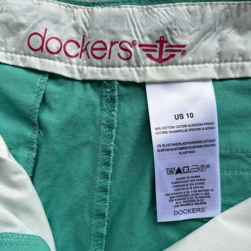 Dockers  Green Bermudas Casual Shorts - Image 2