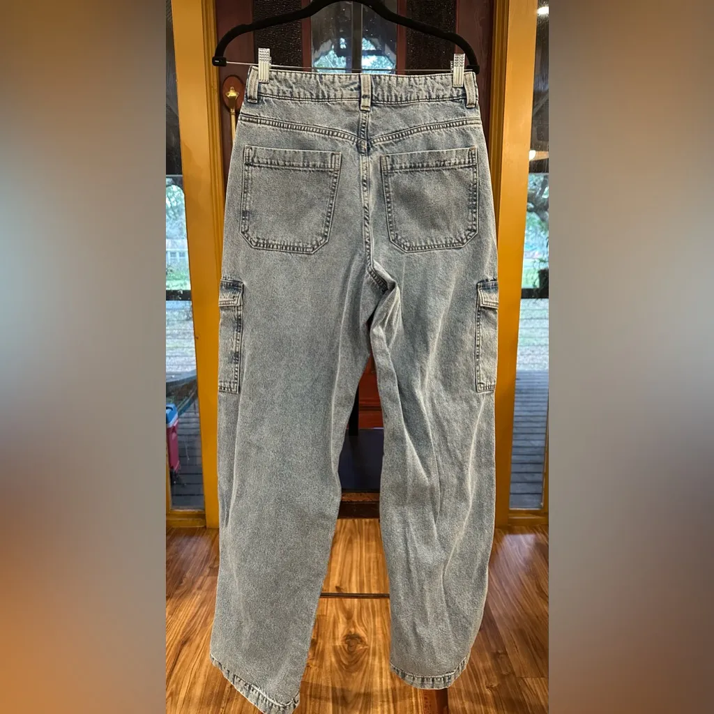 Divided Light Blue Women's Straight Leg Jeans - Image 2