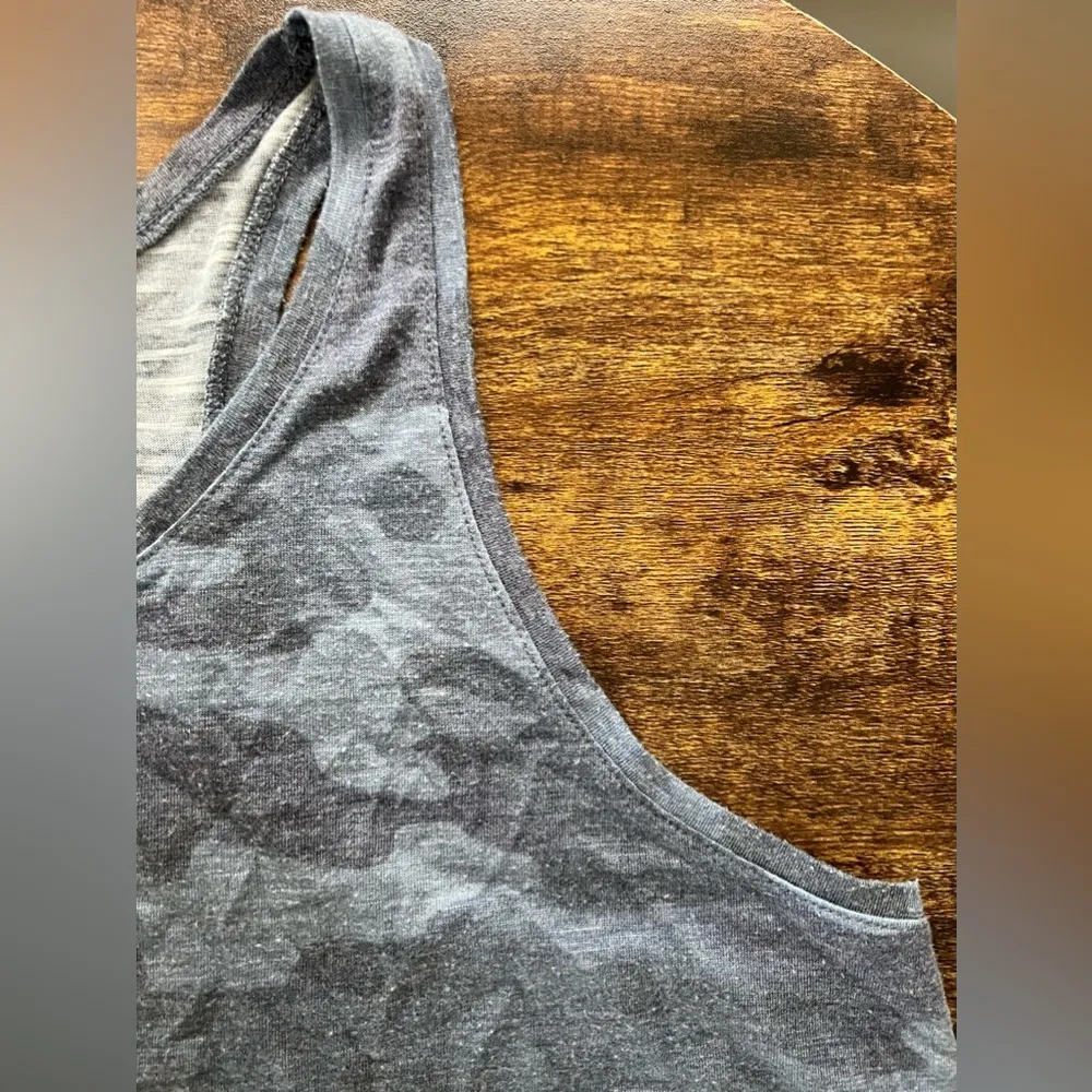 MUDD | juniors loose fit camouflage tank top. Size: L - Image 3