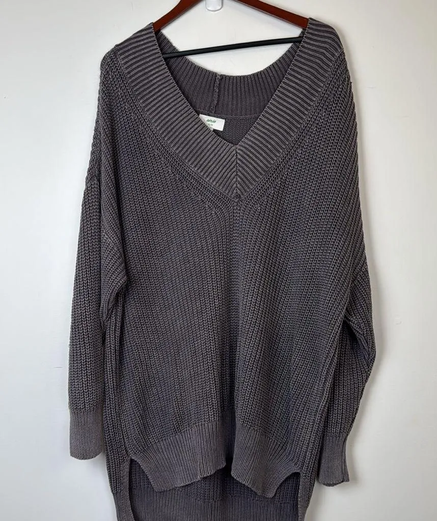 Aerie Charcoal V-Neck oversized pullover sweater woman sz XL - Image 3