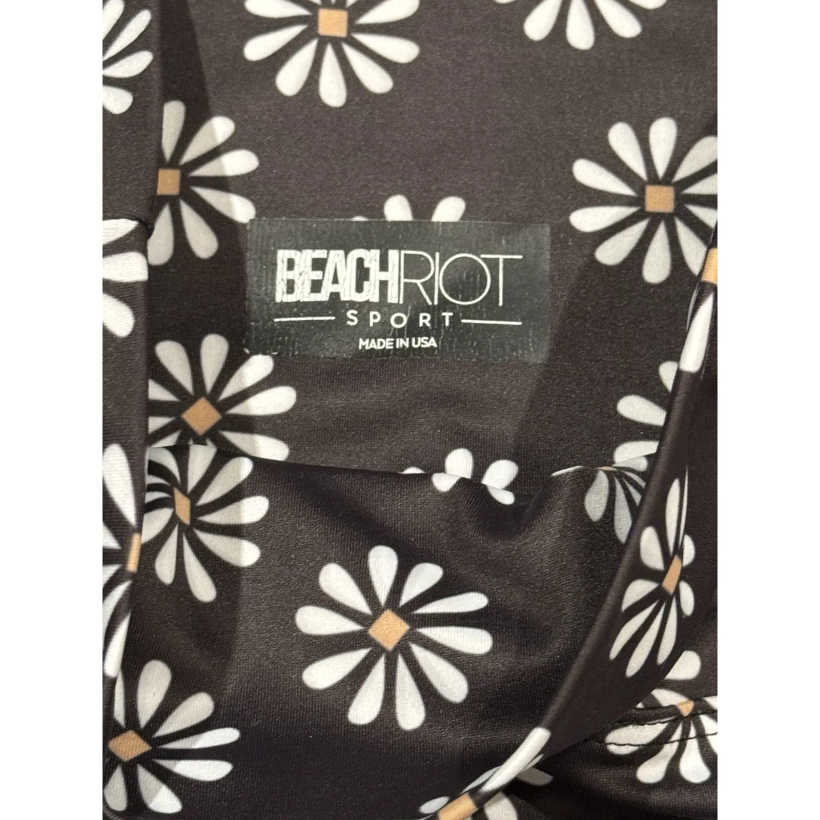Beach Riot Revolve Daisy Floral Print Biker Short - Women's XS Made in U.S. - Image 3
