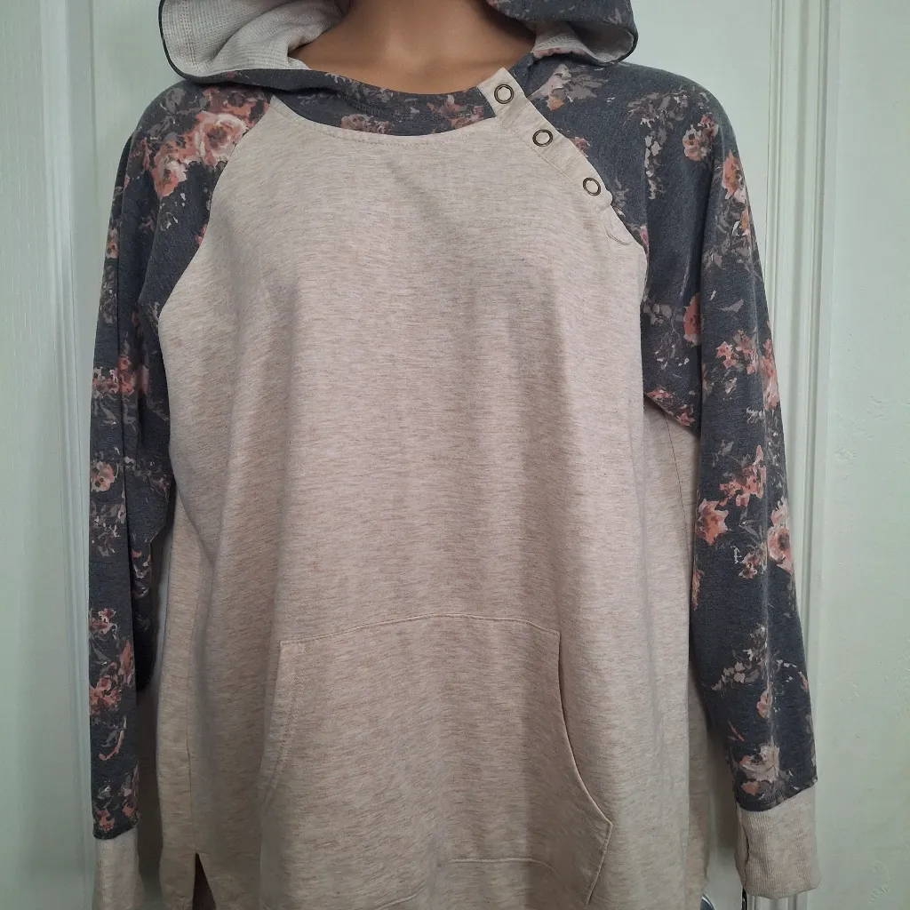 Maurices XXL Floral Patterned Hoodie Sweatshirt - Image 7