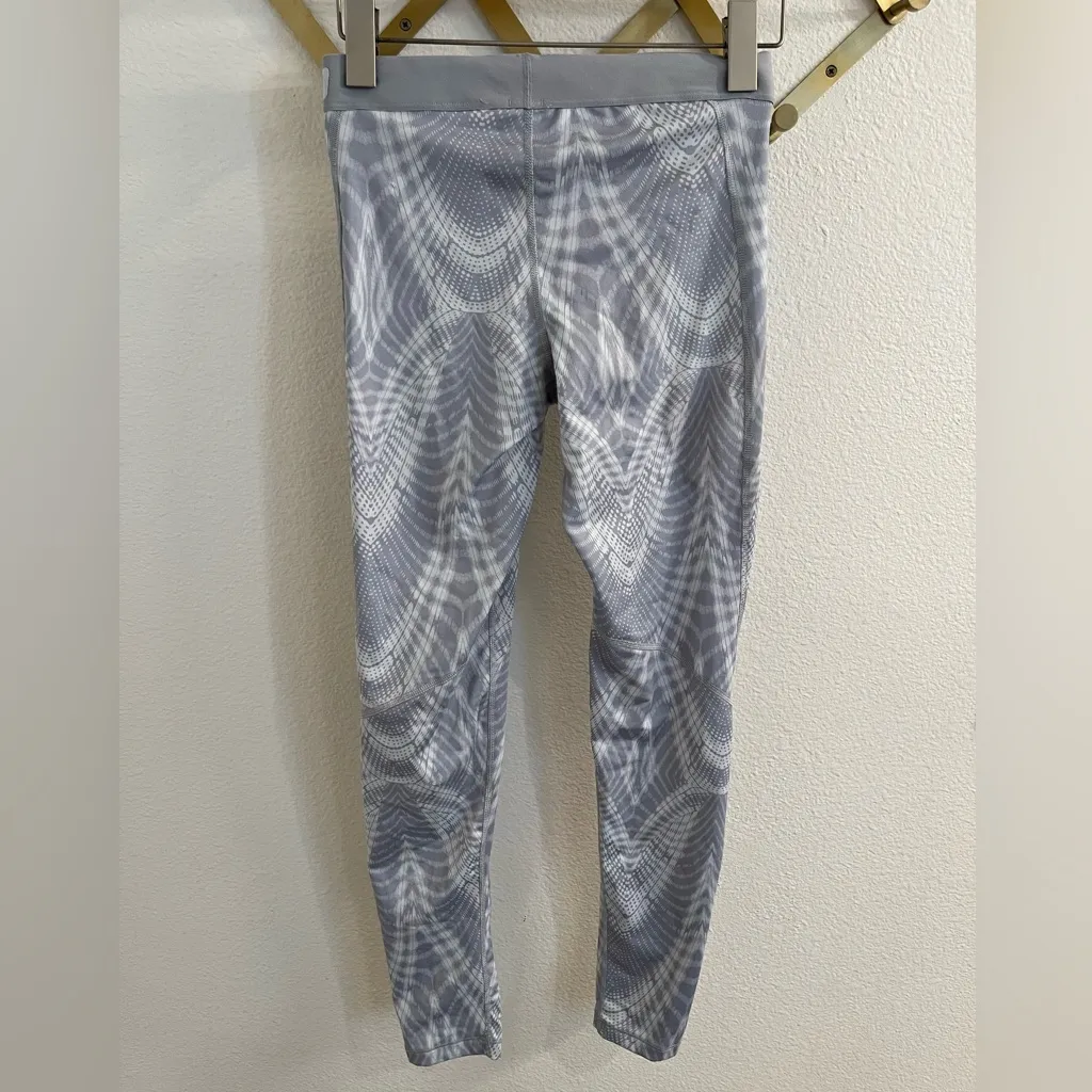 Nike Pro Dri Fit Leggings Grey Patterned Workout leggings Small - Image 6