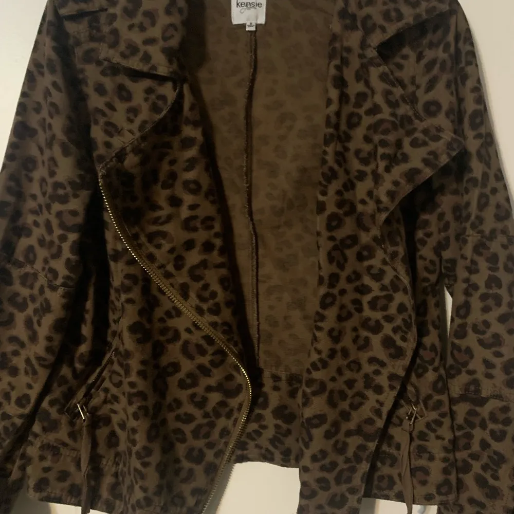 ⭐️Leopard Motorcycle Style Jacket S - Image 3