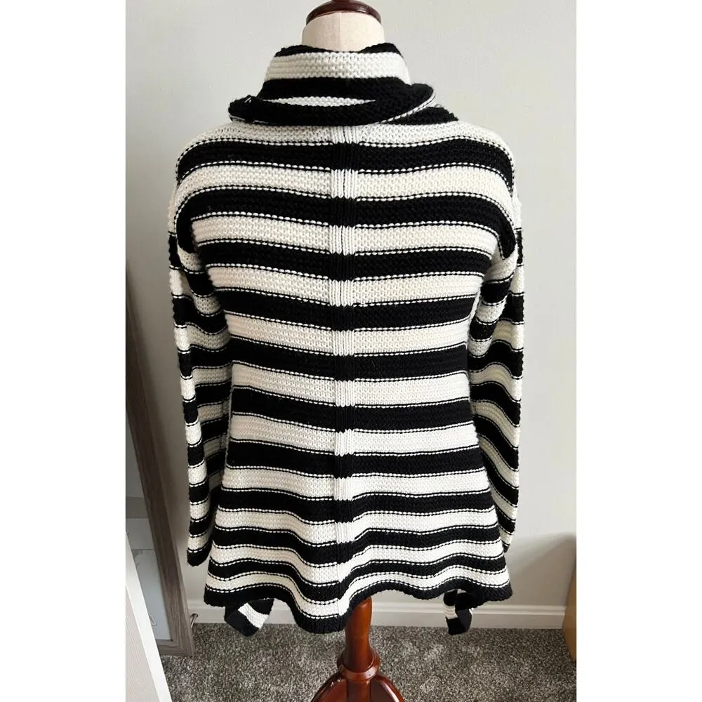 BCBGMaxazria Women's Turtleneck Striped Knit Sweater Medium - Image 4