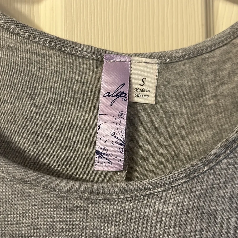 Francesca’s Gray Graphic Tee with Donut Print Small - Image 3