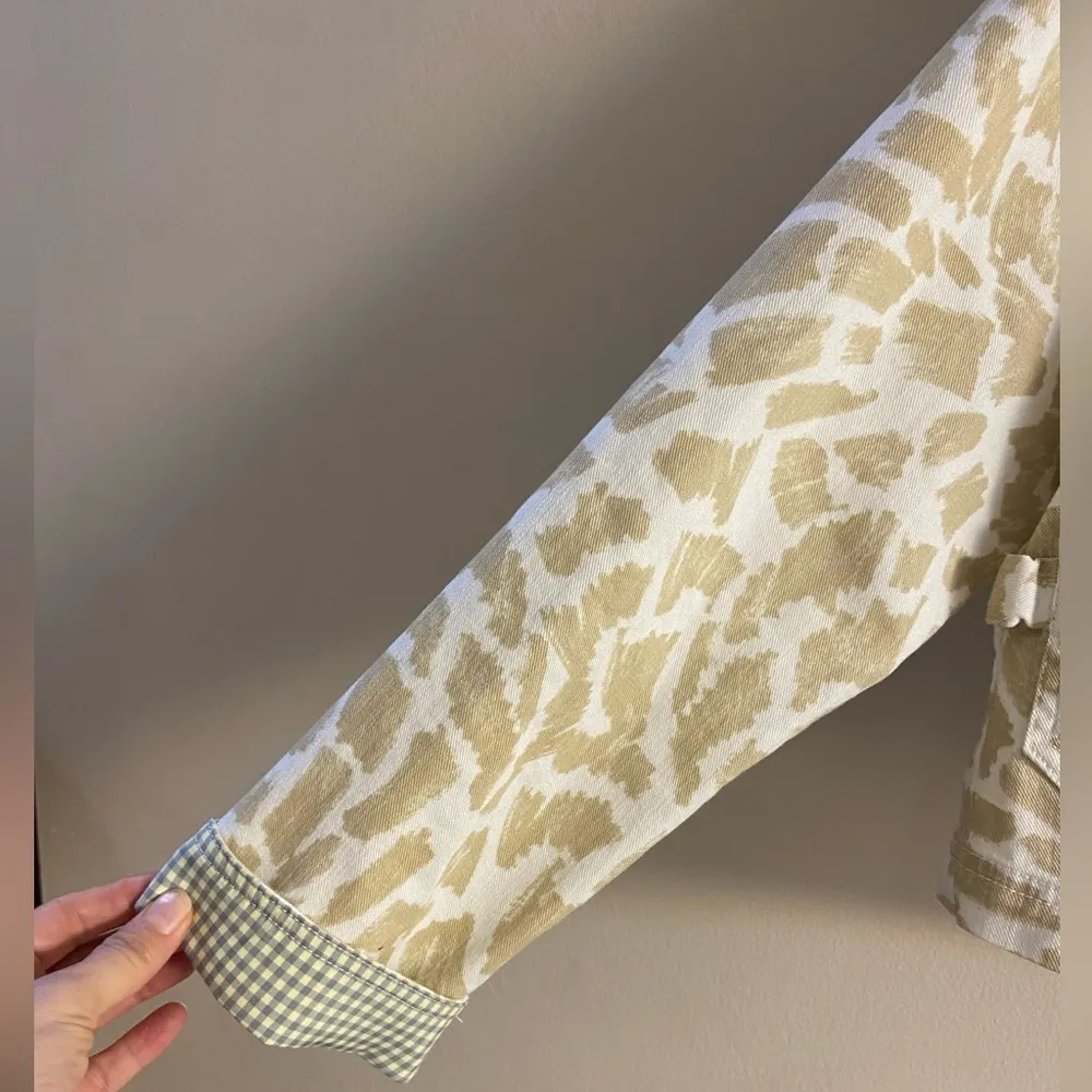 Maeve by Anthropologie jean jacket cropped animal print Large - Image 7