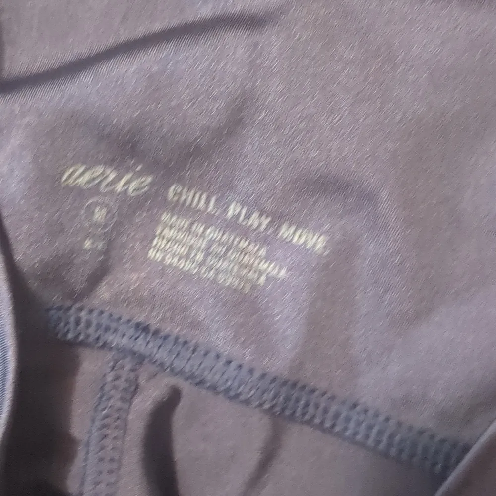 Aerie purple shimmer chill play move leggings size medium - Image 2