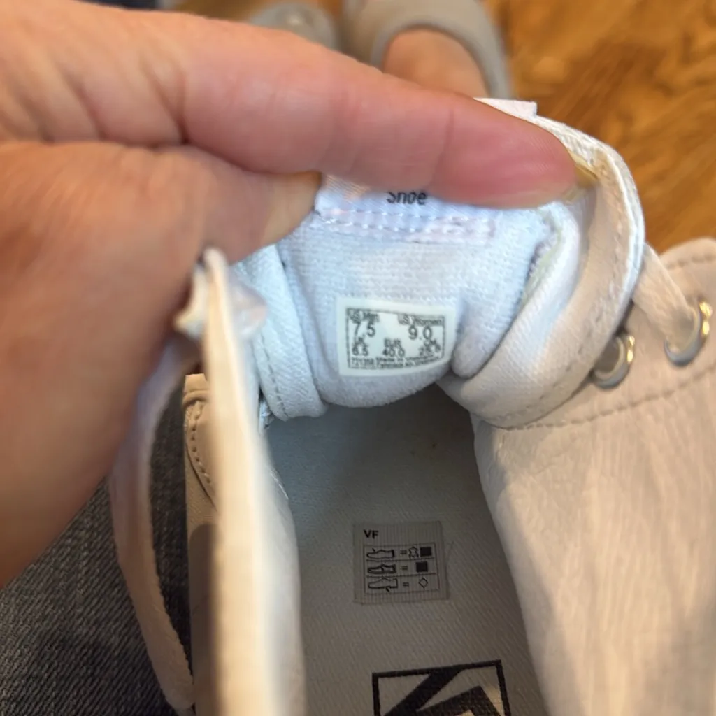 Vans canvas SK8 skateboard sneaker - Image 6