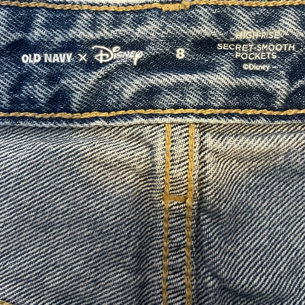 Old Navy x Disney embroidered cutoff high rise shorts - Image 4