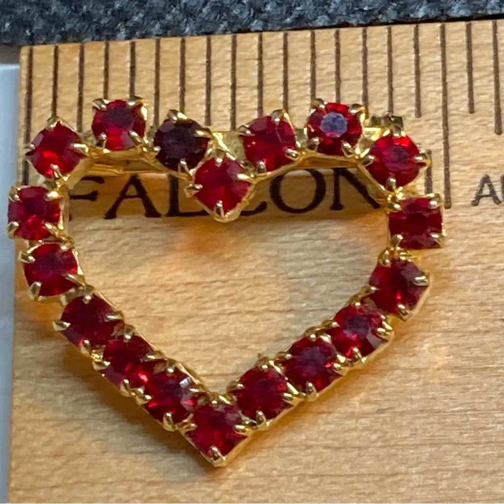 Vintage Red and Gold Heart Brooch - Image 5