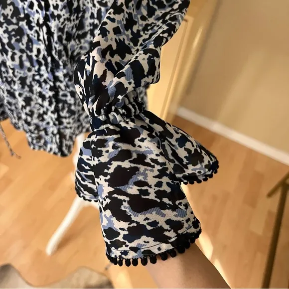 Derek Lam 10 Crosby NWOT‎ Women's Leopard Print Blouse with Long Sleeves Size 2 - Image 5