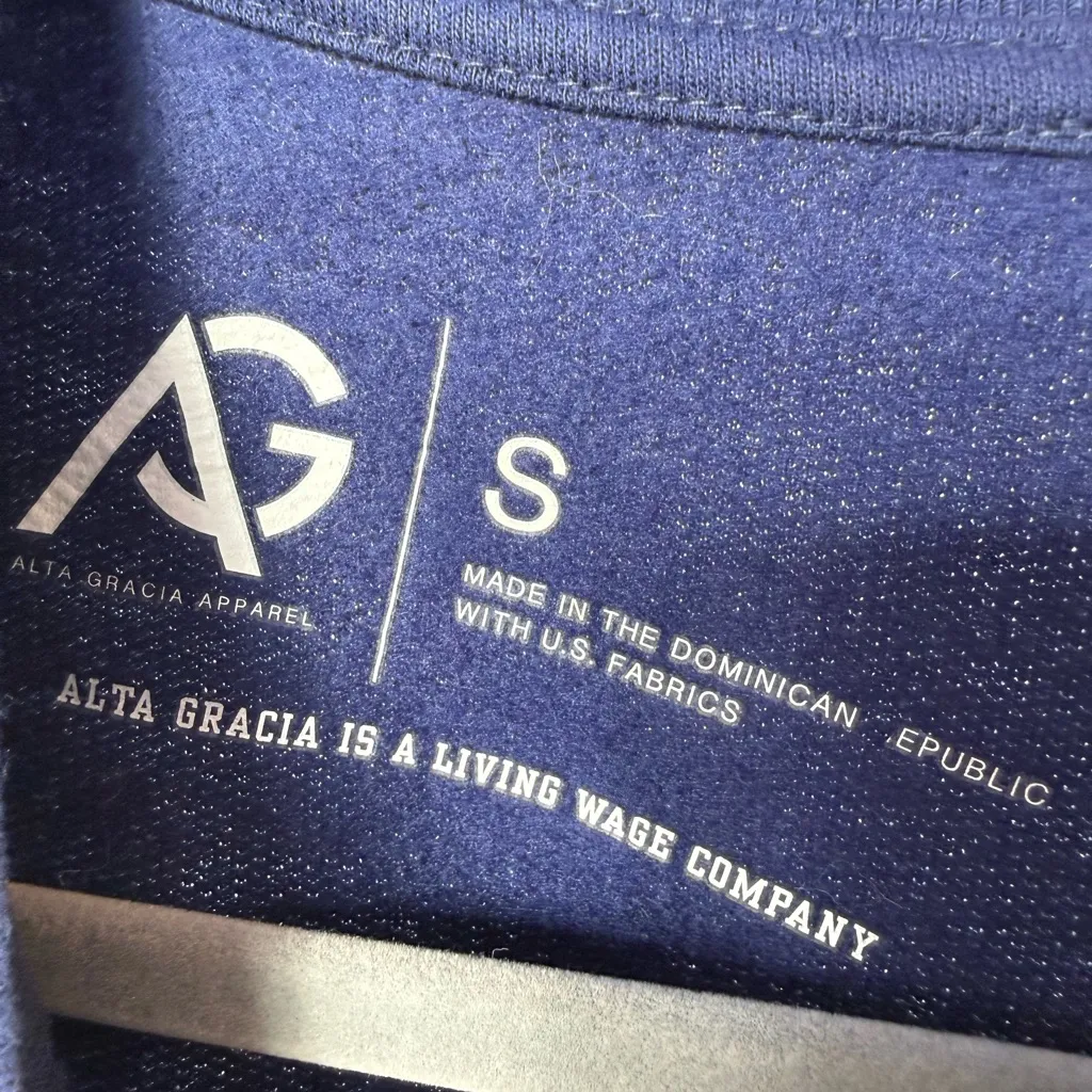 Georgetown Crewneck Pullover Sweatshirt in Blue Size Small - Image 2