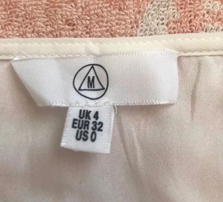 Missguided White Plunge Bell Sleeve Top - Image 4