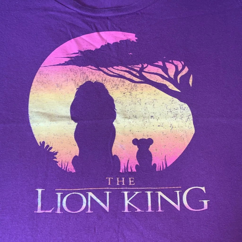 Disney Store The Lion King Purple T Shirt Top Mufasa Simba Adult Medium - Image 2