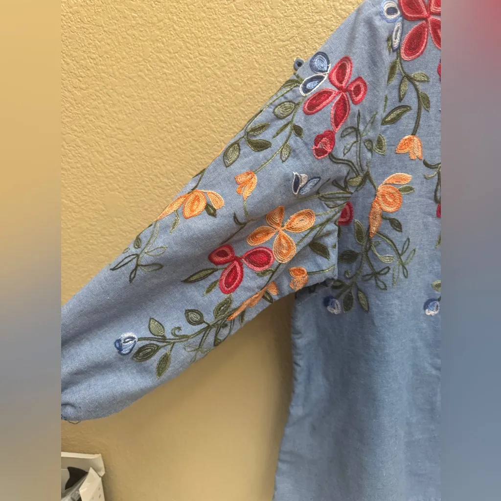 Women's Kindred Anthropology Embroidered Blue Blouse 3/4 Sleeves Size XL - Image 4