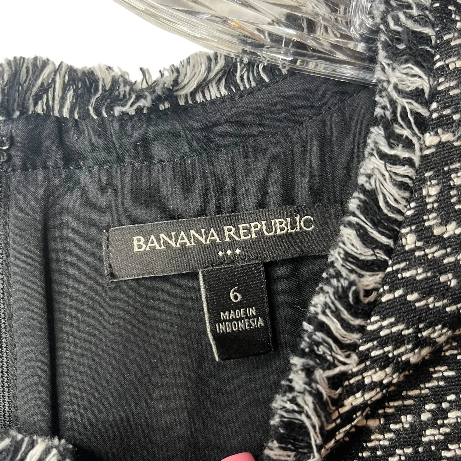 Banana Republic Black White Geo Tweed Sleeveless Shift Dress Fringe Trim Sz 6 - Image 3
