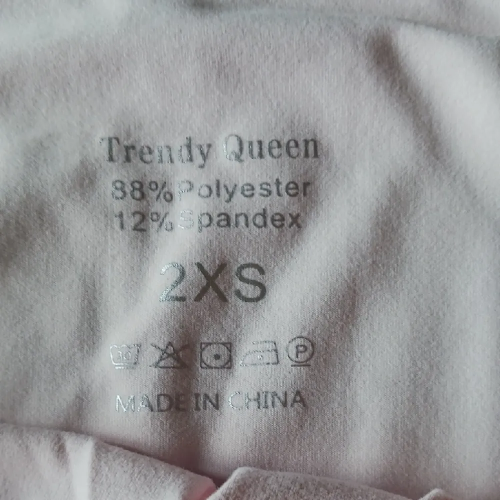 Light Pink Ruched Tank Top, Crop, Never Worn, XXS Size undefined - Image 2